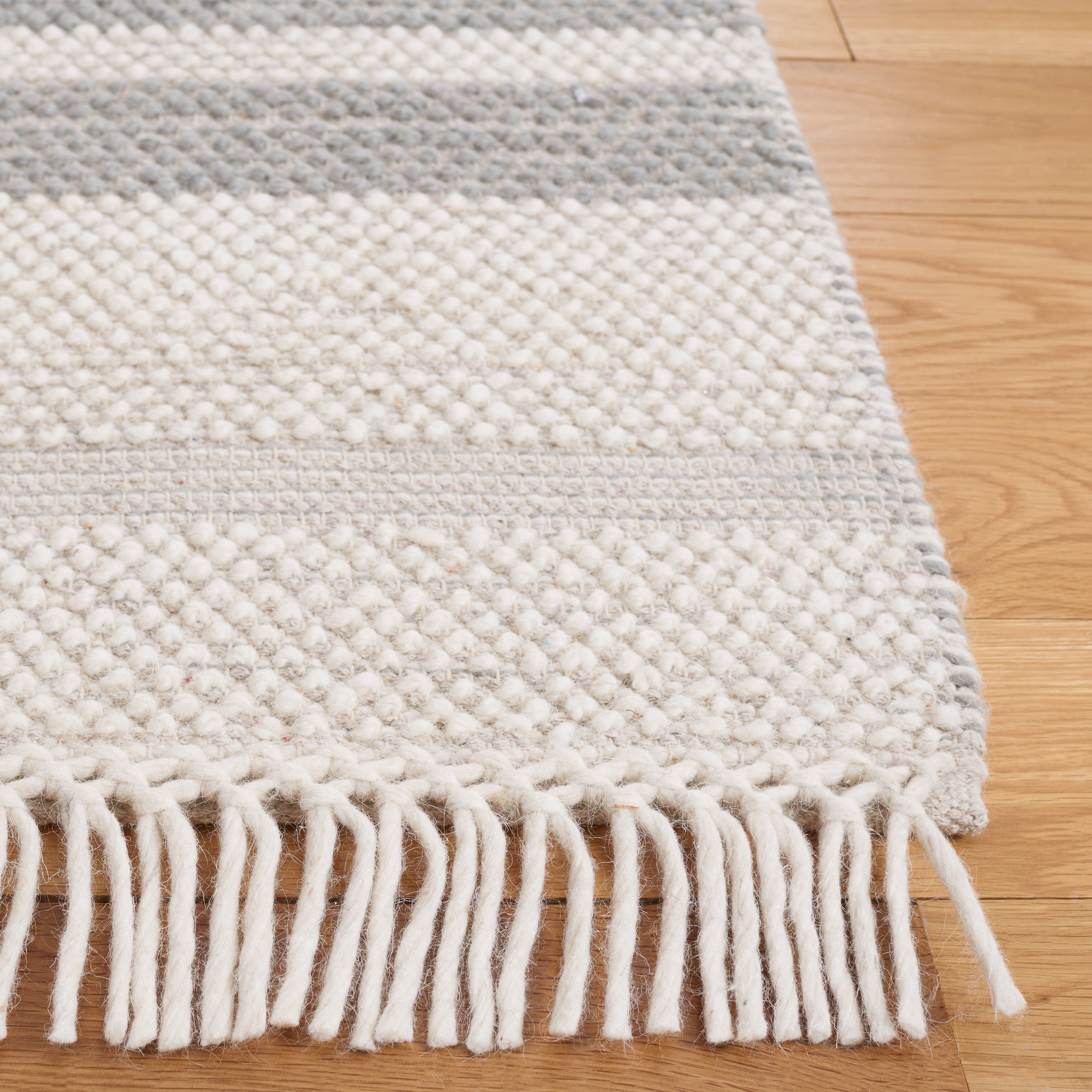 SAFAVIEH Natura Qendro Striped Area Rug, Ivory/Grey, 6' x 9'