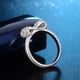 thumbnail image 3 of Anillo de moda chapado en platino con circonitas | Elegante diseño artesanal con microincrustaciones | Acabado duradero | Accesorio de joyería versátil para ocasiones informales y formales | Regalo, 3 of 5