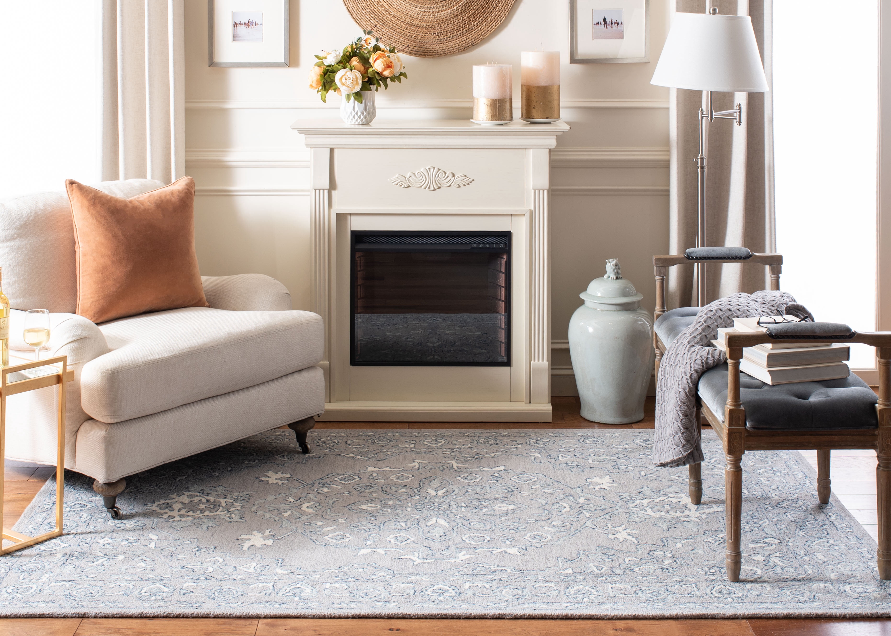 SAFAVIEH Micro-Loop Britton Oriental Area Rug, Light Grey/Ivory, 7' x 7' Square