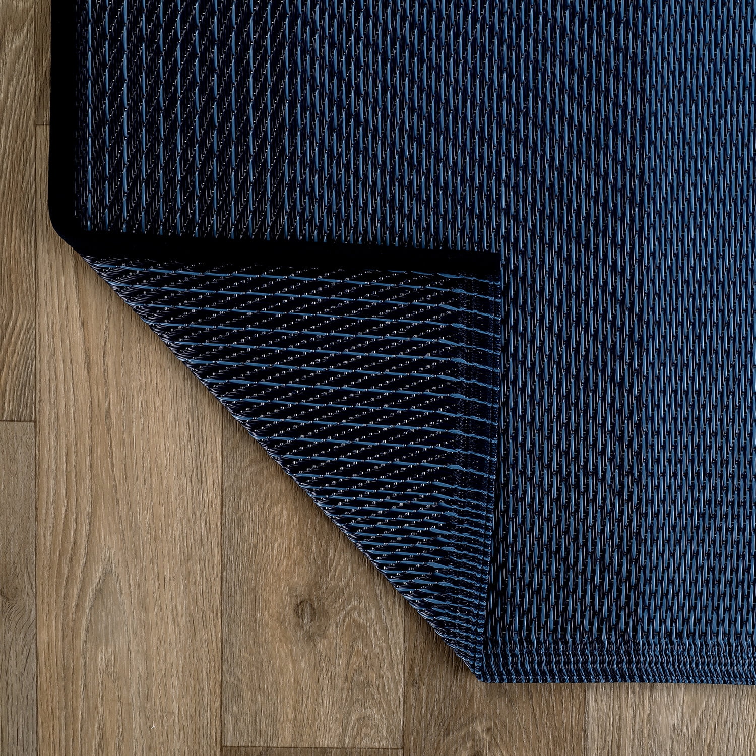 World Rug Gallery Contemporary Stripe Shade Reversible Recycled Plastic Outdoor Picnic Mat, Camping Rug, RV Rug - NAVY 3'3"x5'