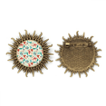 thumbnail image 1 of Broche Unbranded Feliz árbol de Navidad abstracto Pin de gancho de metal vintage M, 1 of 3