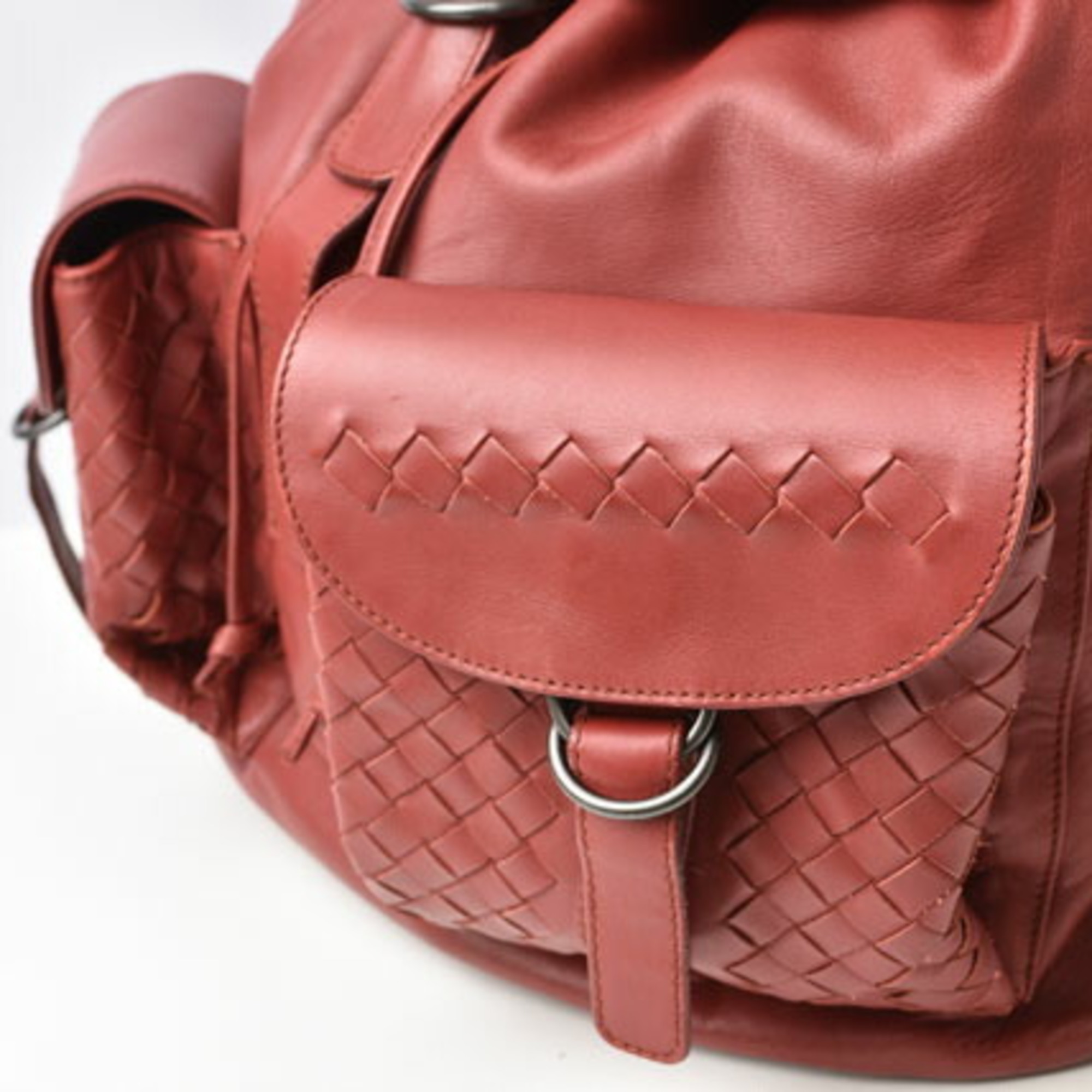 BOTTEGA VENETA Red Intrecciato Backpack Bottega Veneta Intrecciato Loop Mini - Red Crossbody Bags  main image 4