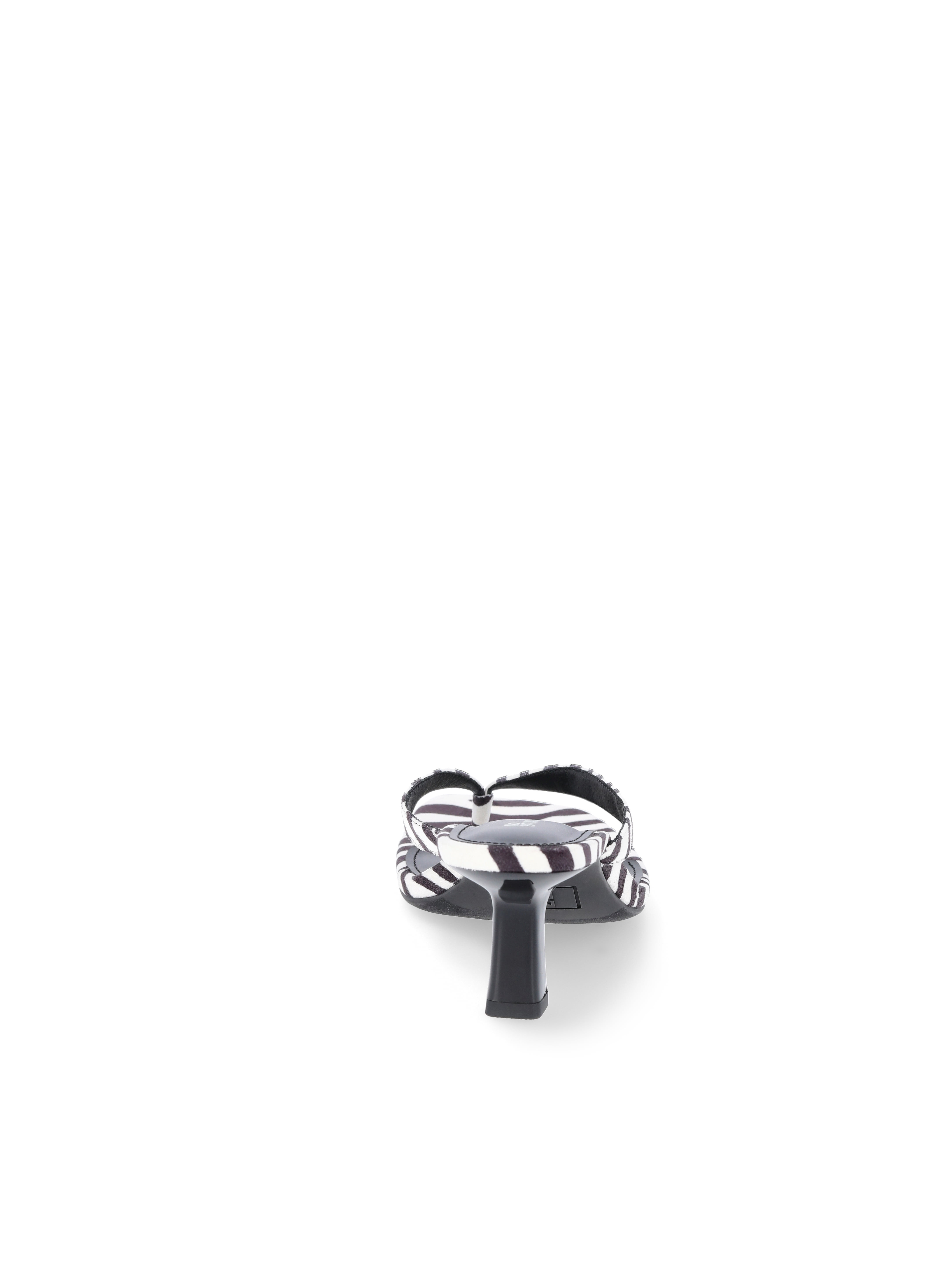 No Boundaries Women's Kitten Heel Thong Sandals
