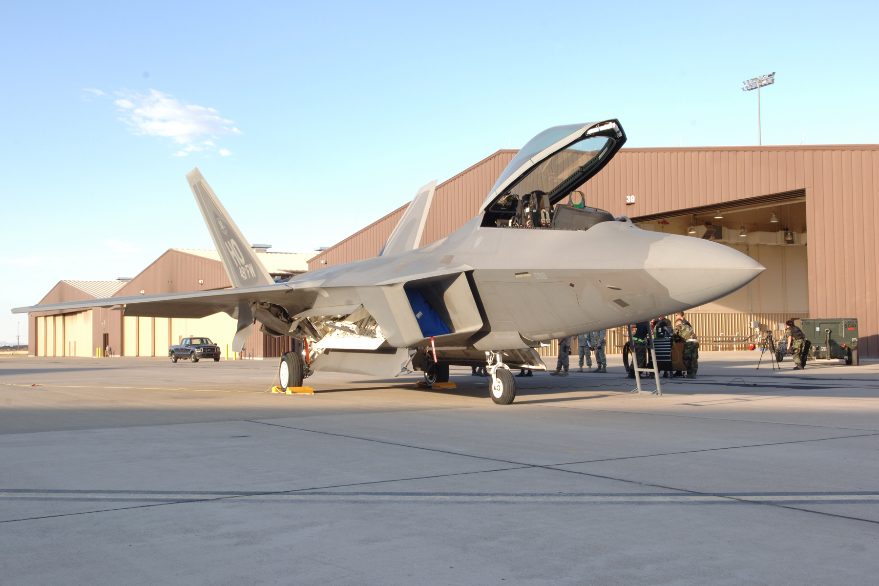 F22 Raptor at Holloman AFB, New Mexico, USA20 Inch By 30 Inch