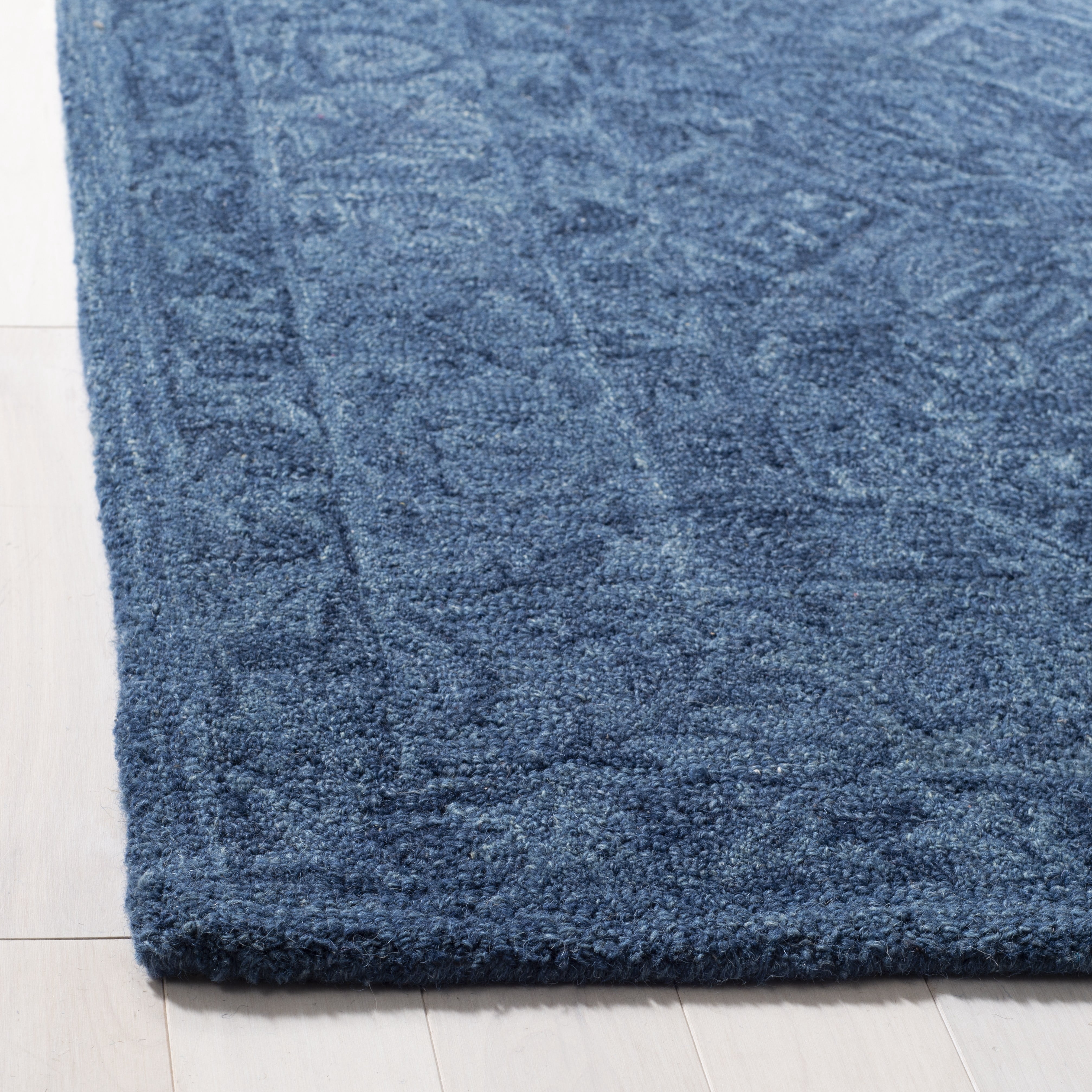 Safavieh Dip Dye Felicia Floral Area Rug, Navy Blue, 5' x 8'