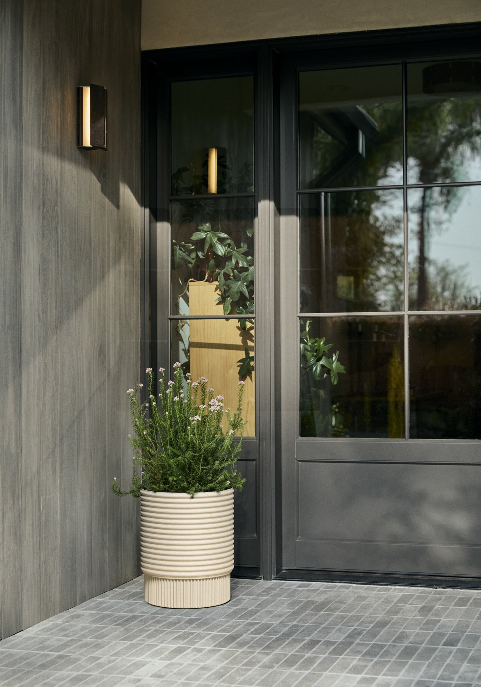 Veradek Mod Series 17" Plastic-Stone Medum Planter - (Sand)