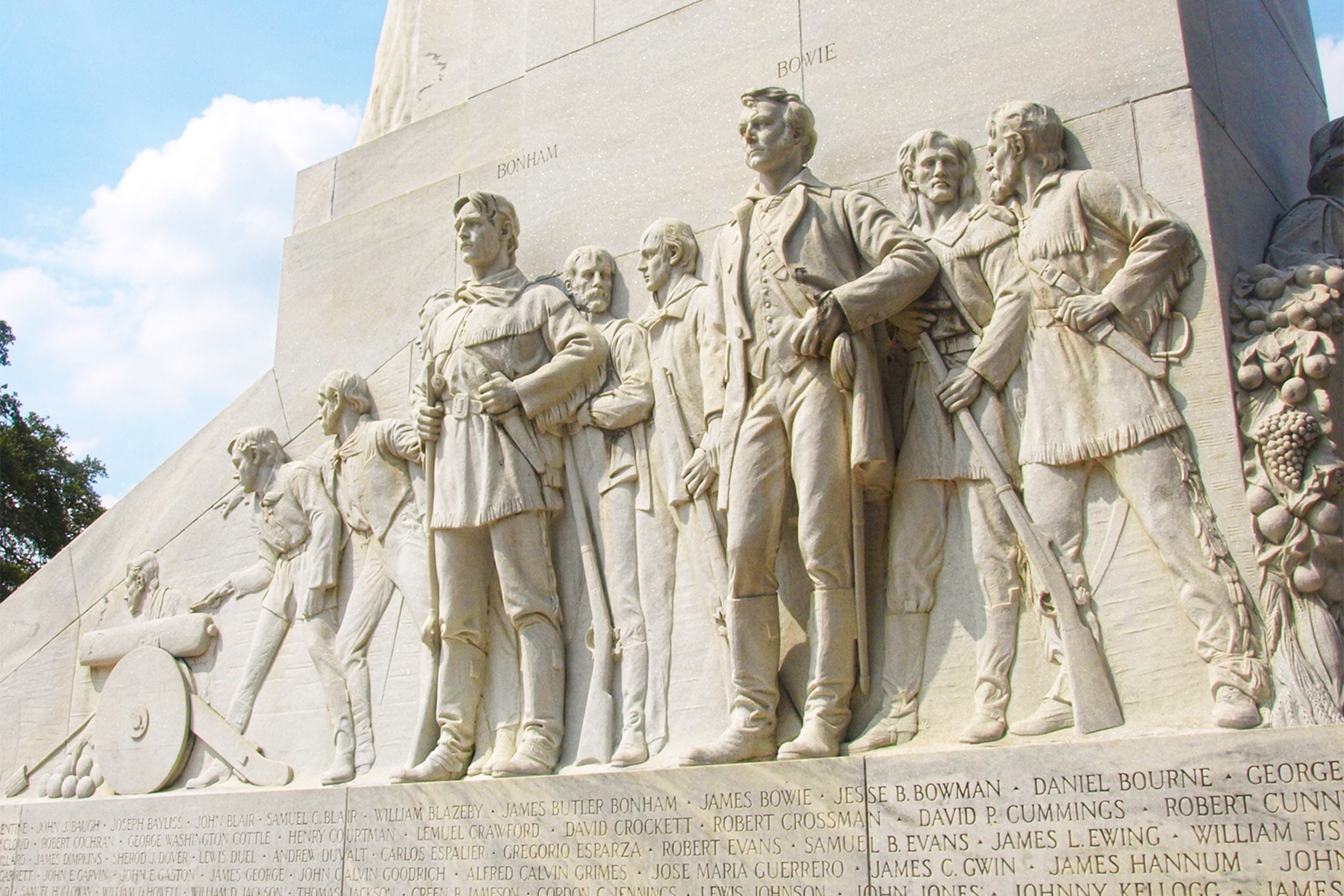 24x36 gallery poster, Closeup of the Alamo defenders on Cenotaph, Davy ...