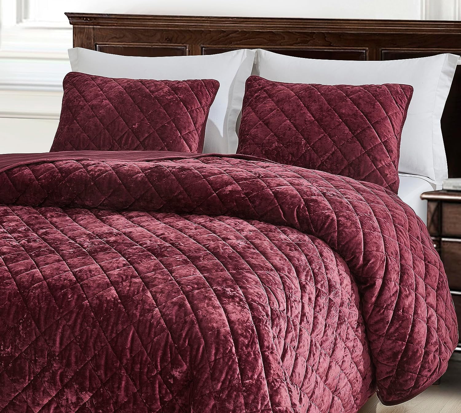 Chezmoi Collection Lux Burgundy Velvet Quilt King Set, 3-Piece Lush Plush Distressed Velvet Bedding All Season Lightweight Bedspread Brushed Microfiber Reverse with Diamond Stitch Quilting