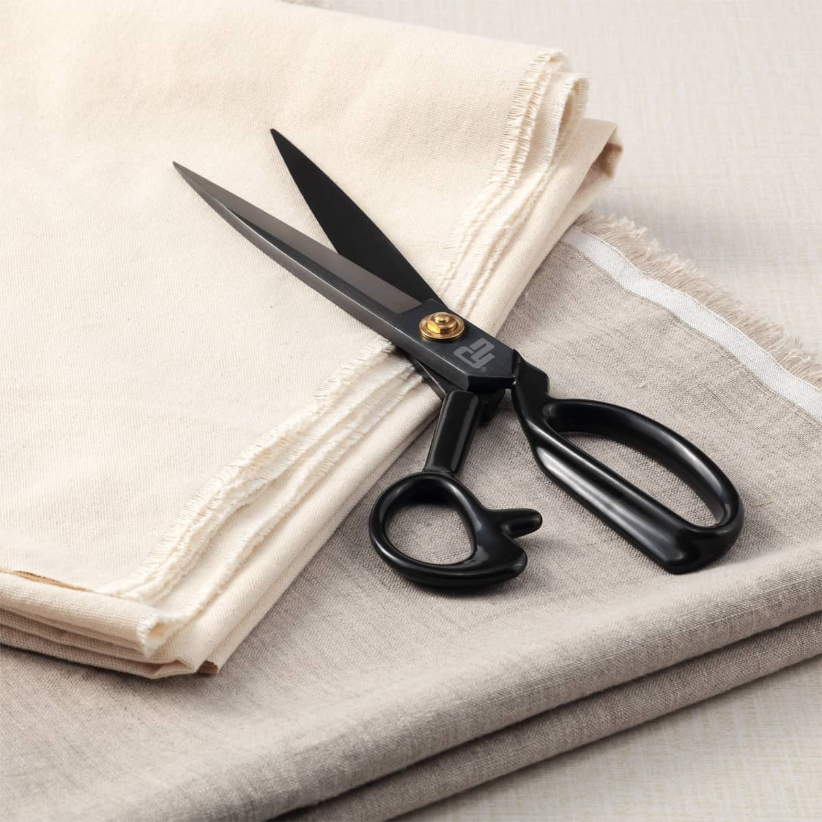 New York Central Professional Canvas Fabric Shears -10" Fabric Scissors, Ergonomic Right-Handed Sewing Scissors for Fabric Cutting, Rust-Free Stainless Steel Blade for Tailors, Artists, and Upholstery