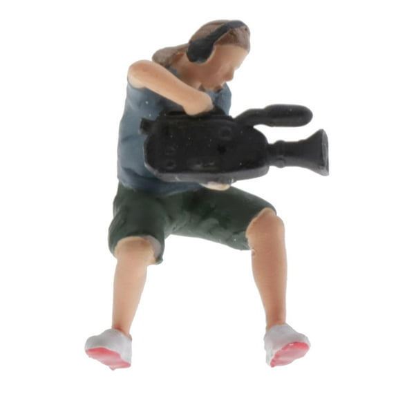 Mini 1:87 Diorama Painted Photographer Characters Resin Railway Layout for Collections - dark gray half squat, height 2cm
