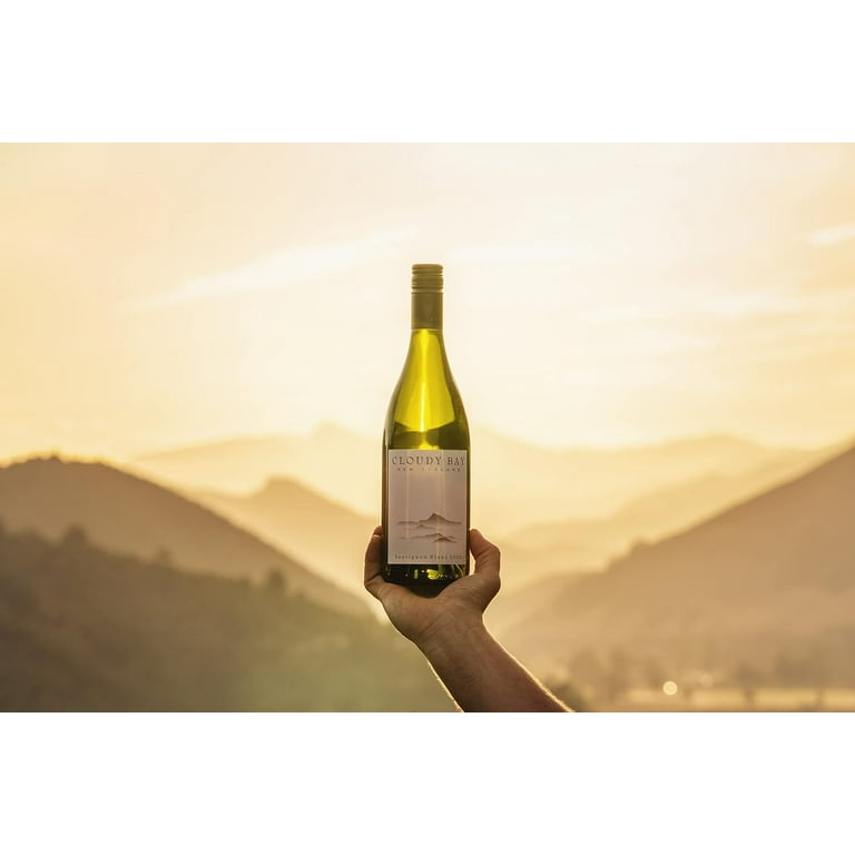 Cloudy Bay Sauvignon Blanc White Wine New Zealand 750ml