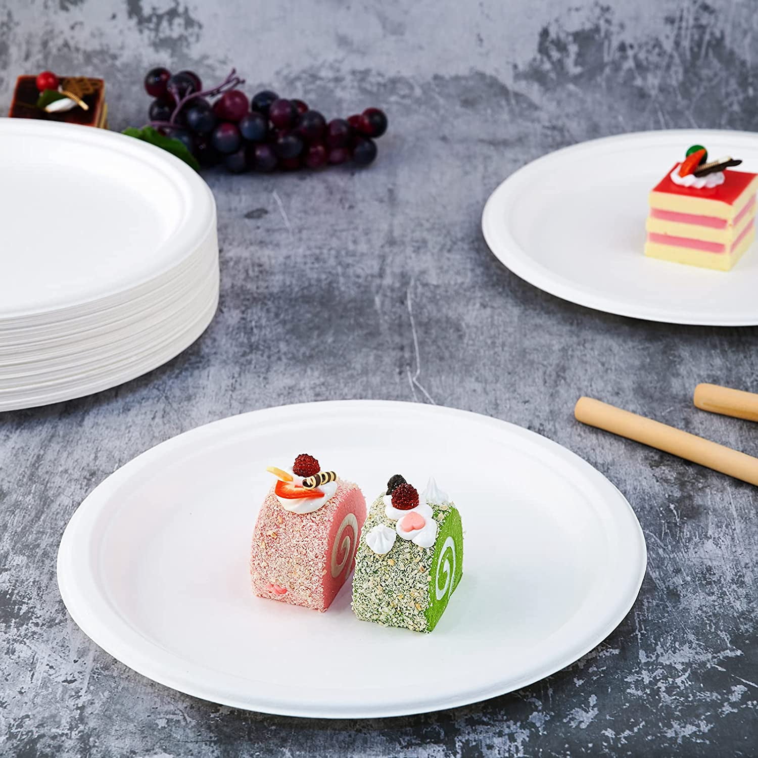 500 Pack Compostable Disposable Paper Plates 10.25 inch Super Strong Paper Plates 100% Bagasse Natural Biodegradable Eco-Friendly Sugarcane Plates(white)