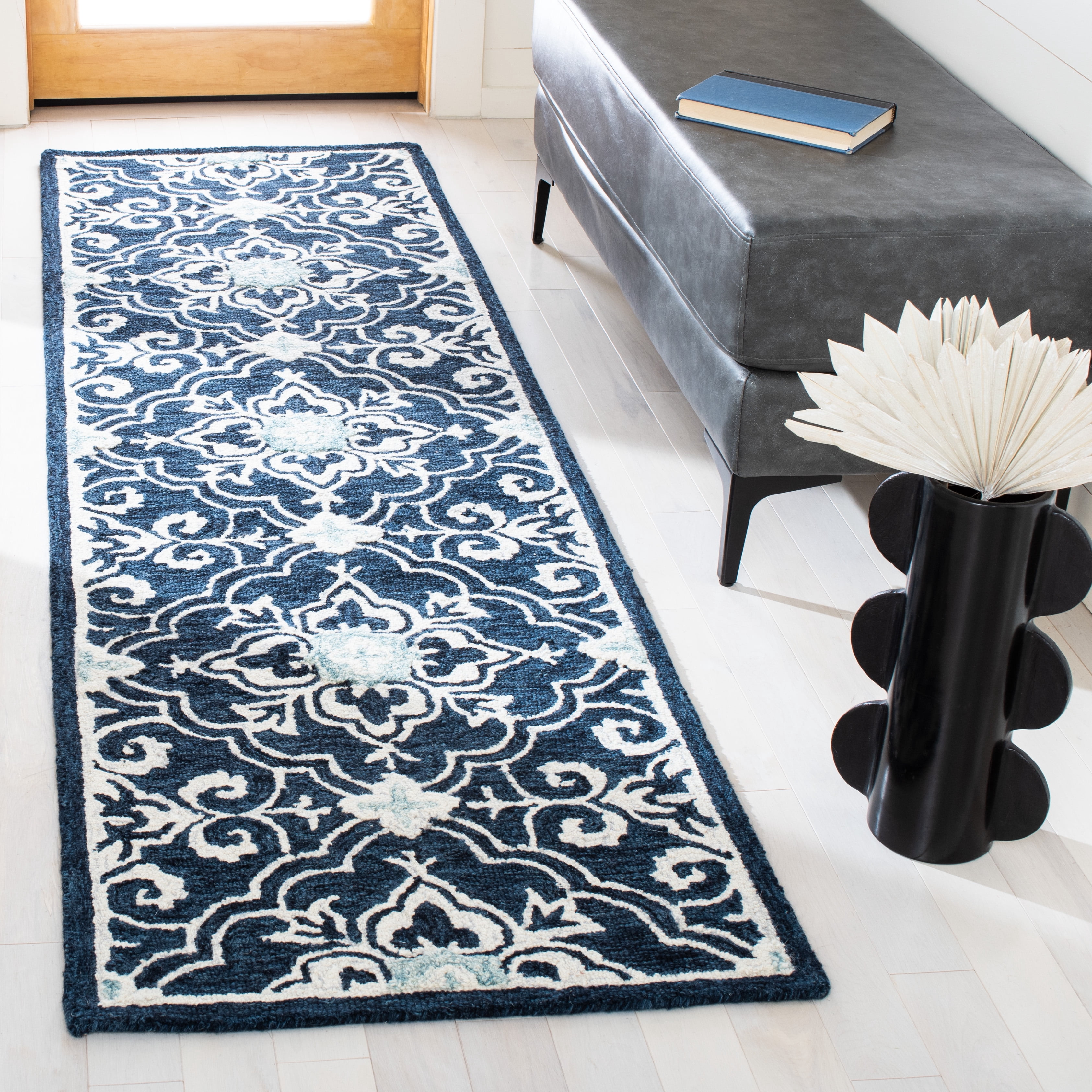 SAFAVIEH Roslyn Aleta Geometric Runner Rug, Navy/Light Blue, 2'3" x 8'
