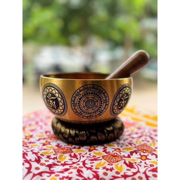 Brass Singing Bowl for Meditation & Sound Healing | Traditional Tibetan Style | Deep Resonance | Ideal for Yoga, Mindfulness & Spiritual Use (3.5 inch)