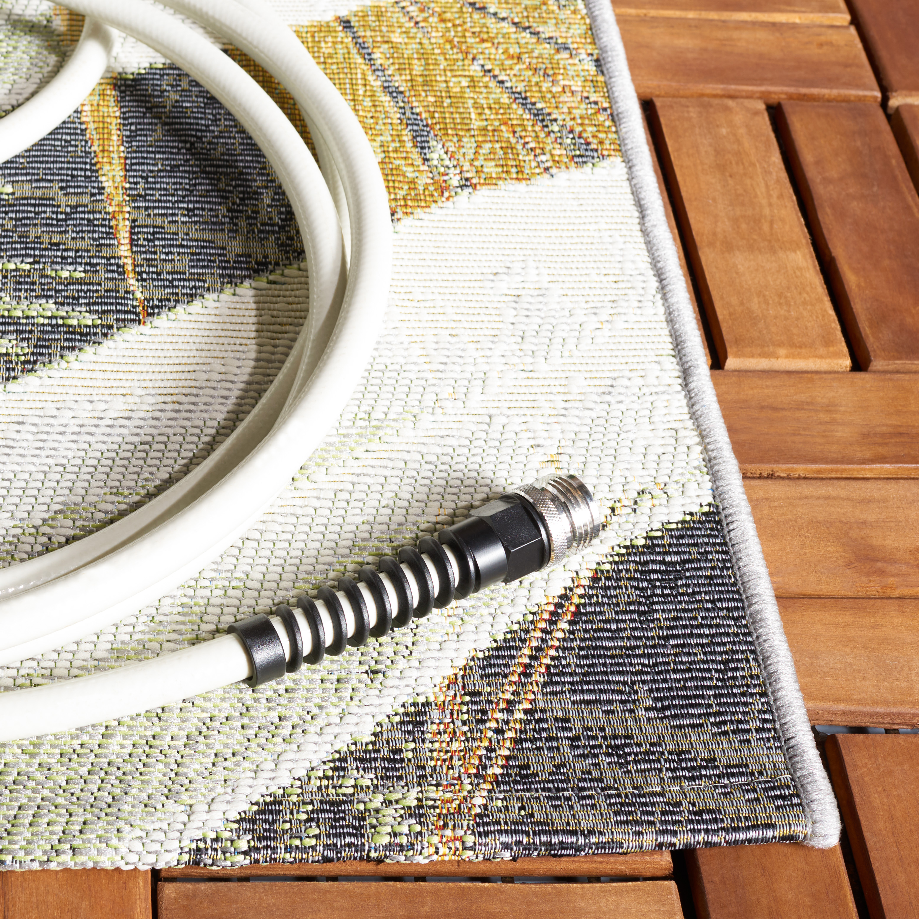 SAFAVIEH Barbados Klara Botanical Indoor/Outdoor Area Rug, Black Green/Gold, 6'6" x 6'6" Square