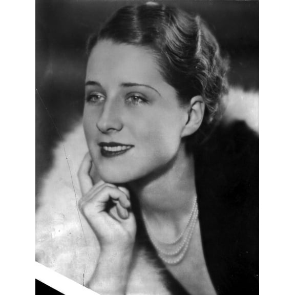 A Portrait Of Norma Shearer Photo Print (24 x 30)