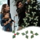 thumbnail image 1 of Fiudx Ramas Navideñas Decorativas, 20 Hojas Artificiales de Frutos Rojos, Miniadornos Vibrantes para Árbol, Decoración para Bodas y Fiestas, Ideal para Celebraciones Navideñas, Tamaño 13 X 13 Cm, 1 of 7