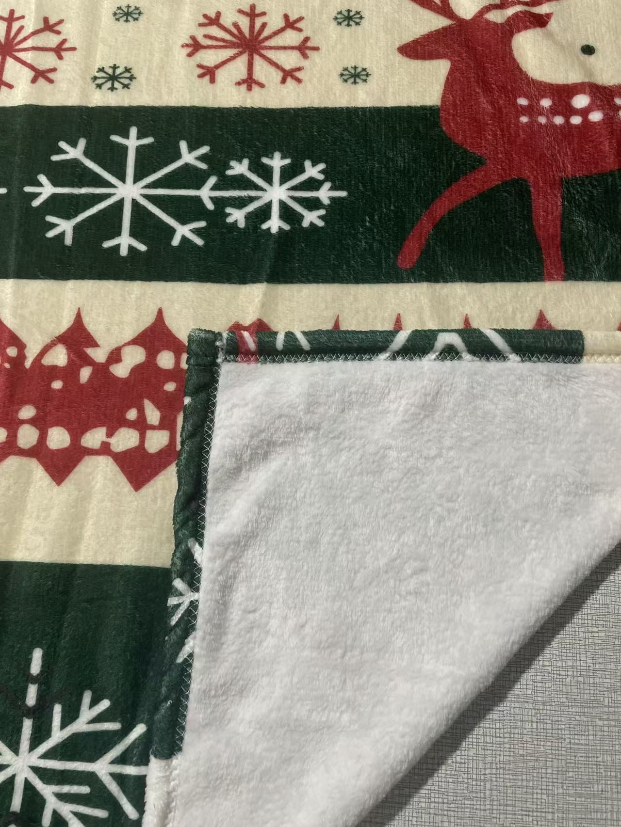 YELEE Blanket Thorw Unique Gifts for Christmas Elk Snowflake Pattern Xmas Soft Comfy Blanket Meaningful Present for Christmas Family Party (50x60)