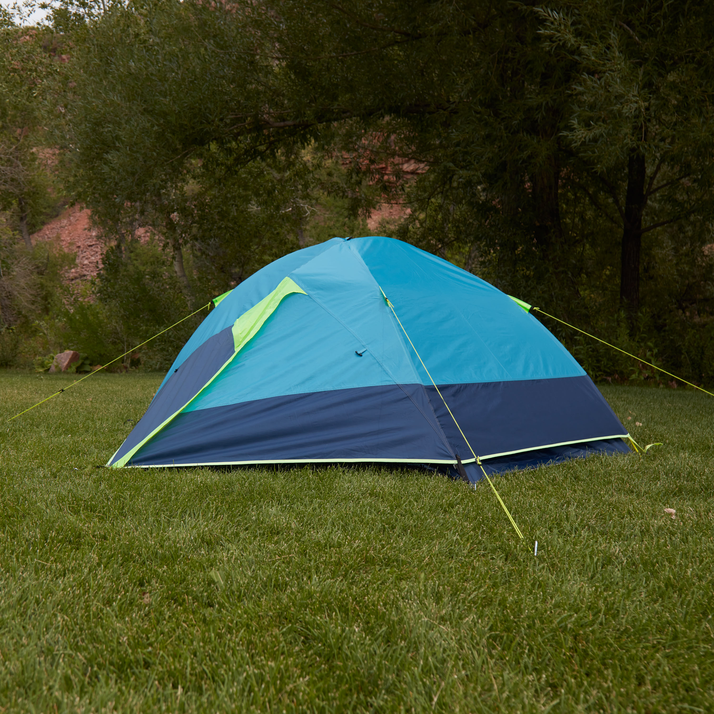 Carpa para mochilero de 2 personas Ozark Trail 3
