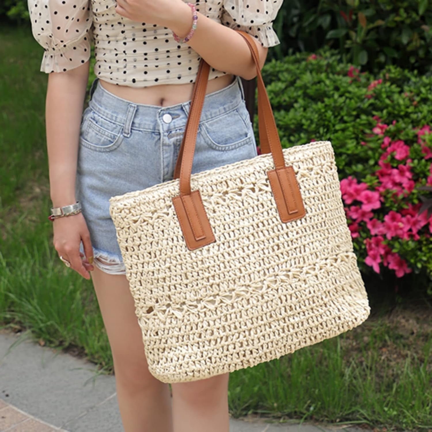 CoCoMangos Straw Bag for Women Woven Beach Structured Tote Handmade Crochet Carteras De Mujer Summer Shoulder Bohemian Pom Travel