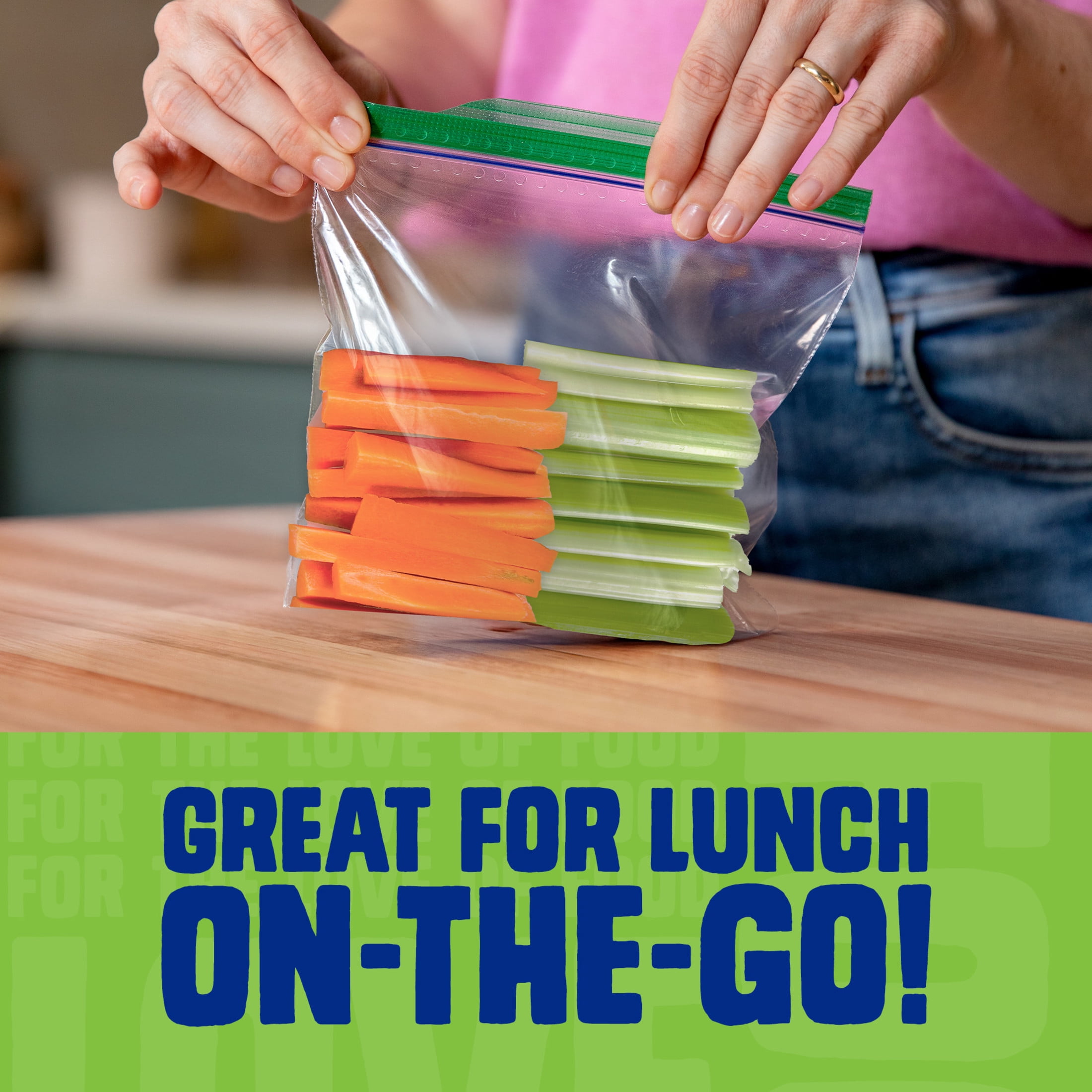 (4 pack) Ziploc® Brand Sandwich Bags with EasyGuide™ Texture, Grip 'n Seal Technology™, Food Storage, Zipper, 300 Count