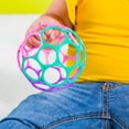 thumbnail image 3 of Juguete para Bebé Bright Starts Oball Pelota Clásica Fácil de Agarrar Rosa/Morado, 3 of 4