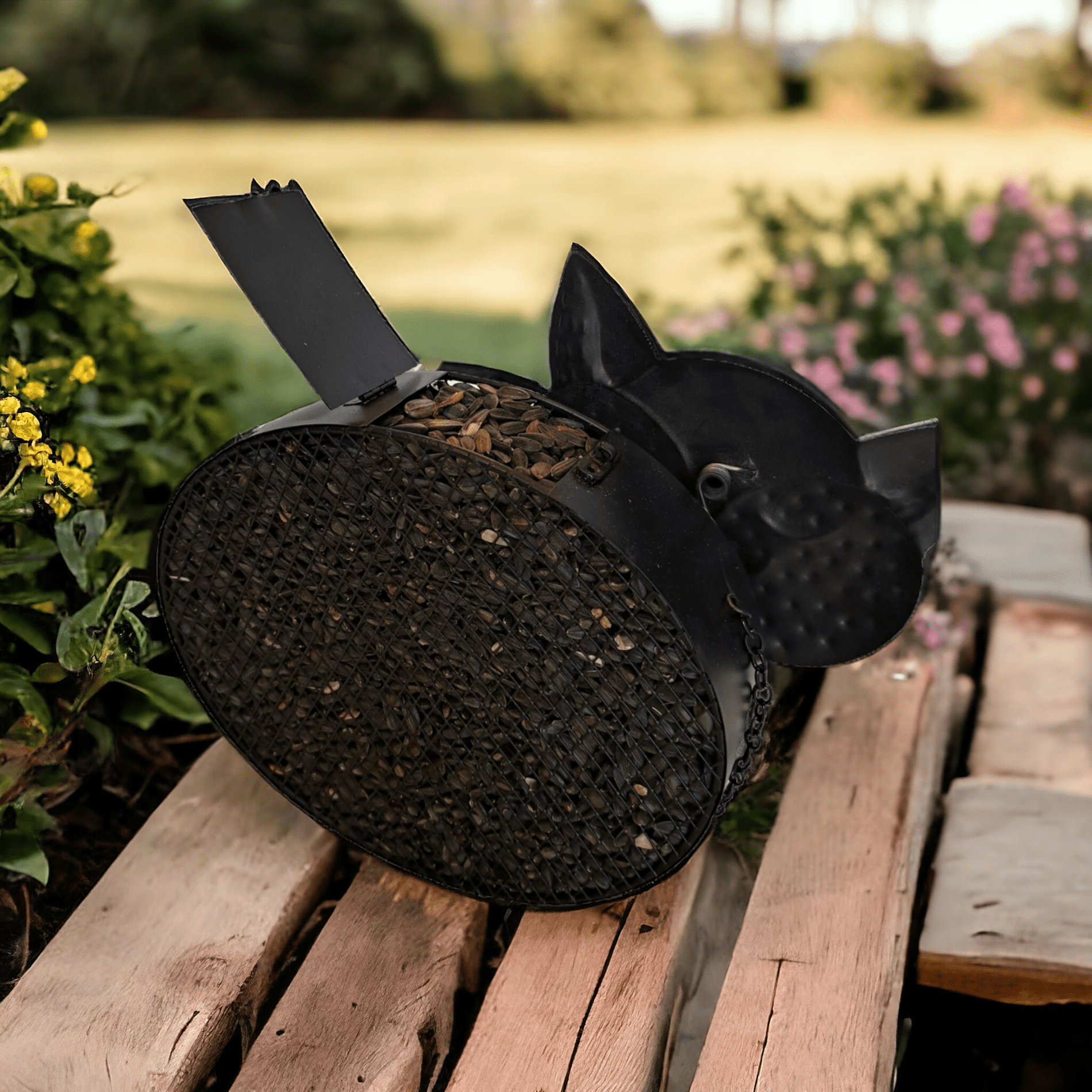 Gift Essentials Revenge of the Birds Cat Metal Mesh Bird Feeder GEF1003