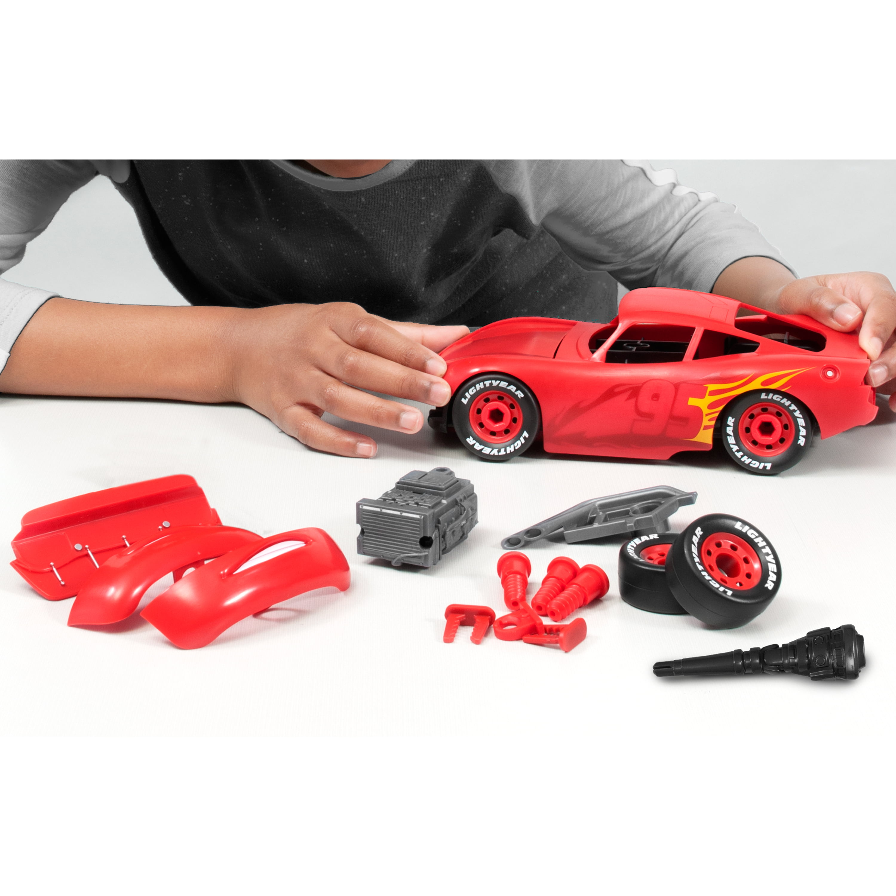 Revell - Disney Lightning McQueen Plastic Model Kit with Lights and Sounds  