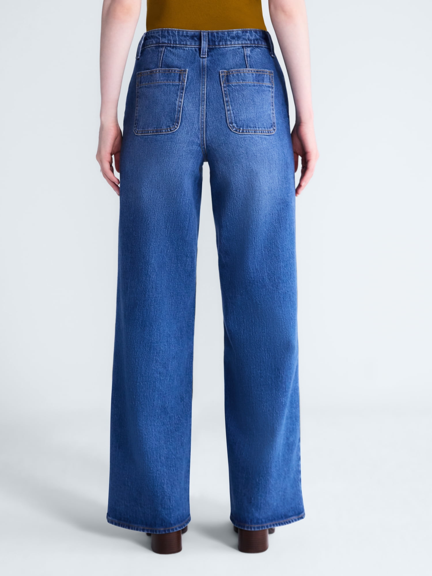 Free Assembly Women's and Women's Plus The Larchmont High Rise Patch Pocket Jeans, 32" Inseam, Sizes 0-28W
