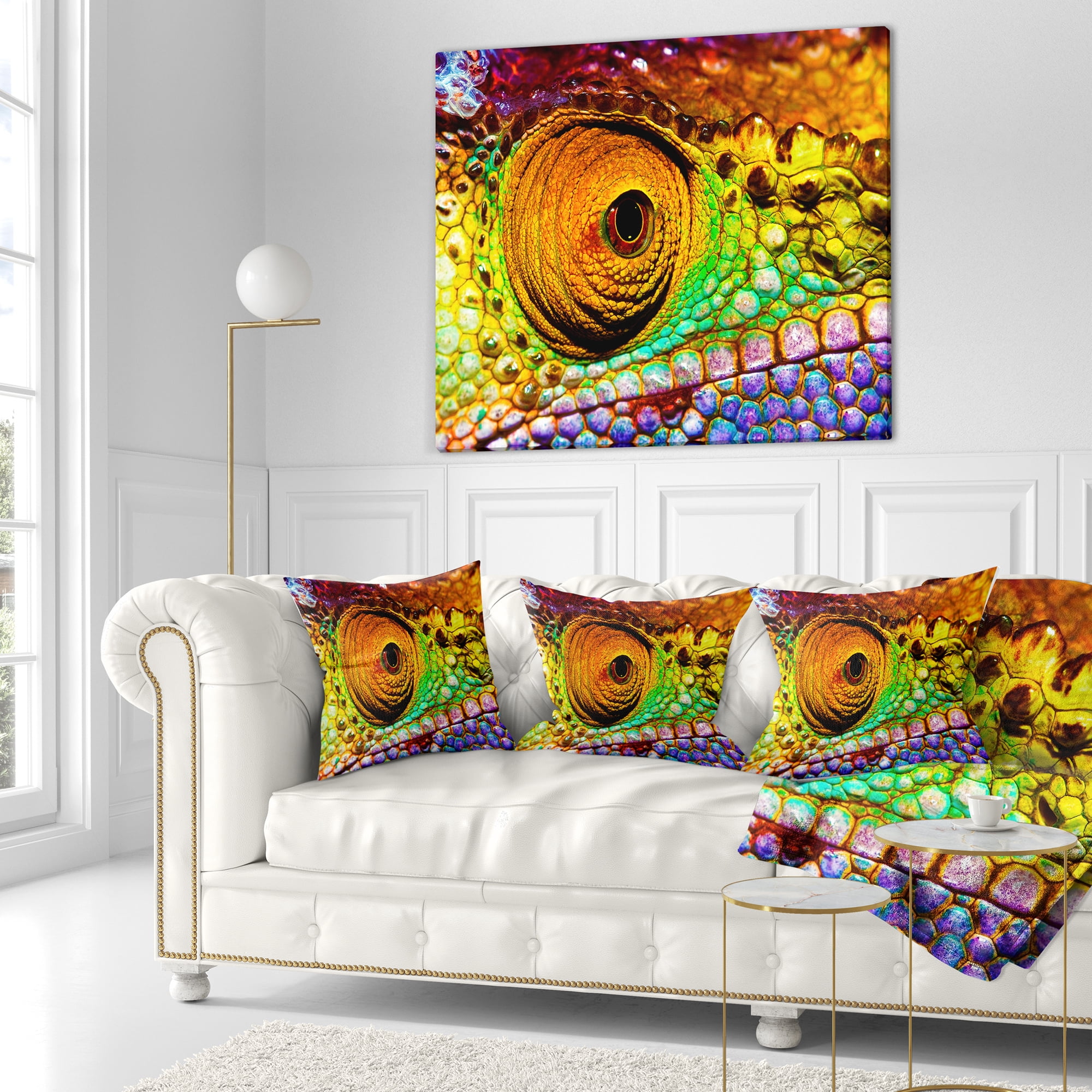 Designart Multicolor Scaly Skin of Lizard - Abstract Throw Pillow - 18x18