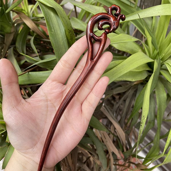 Horquilla antigua tallada en madera de sándalo rojo lobular, placa para el cabello, artesanías de madera pulida a mano, regalos antiguos de caoba
