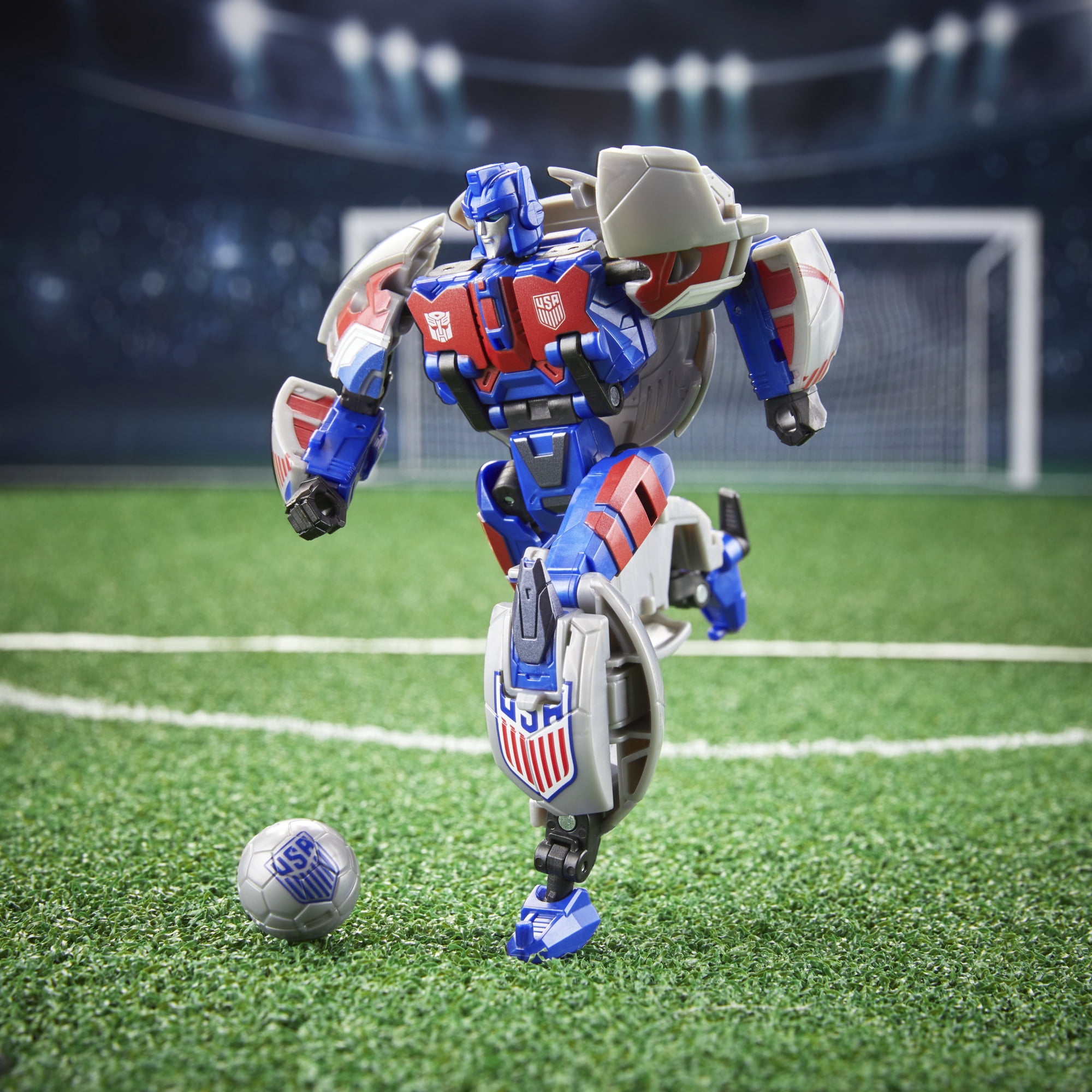 Transformers Toys US Soccer Federation Breakaway 5.5" Action Figure, Birthday Gifts, Robot Toys for Ages 8+