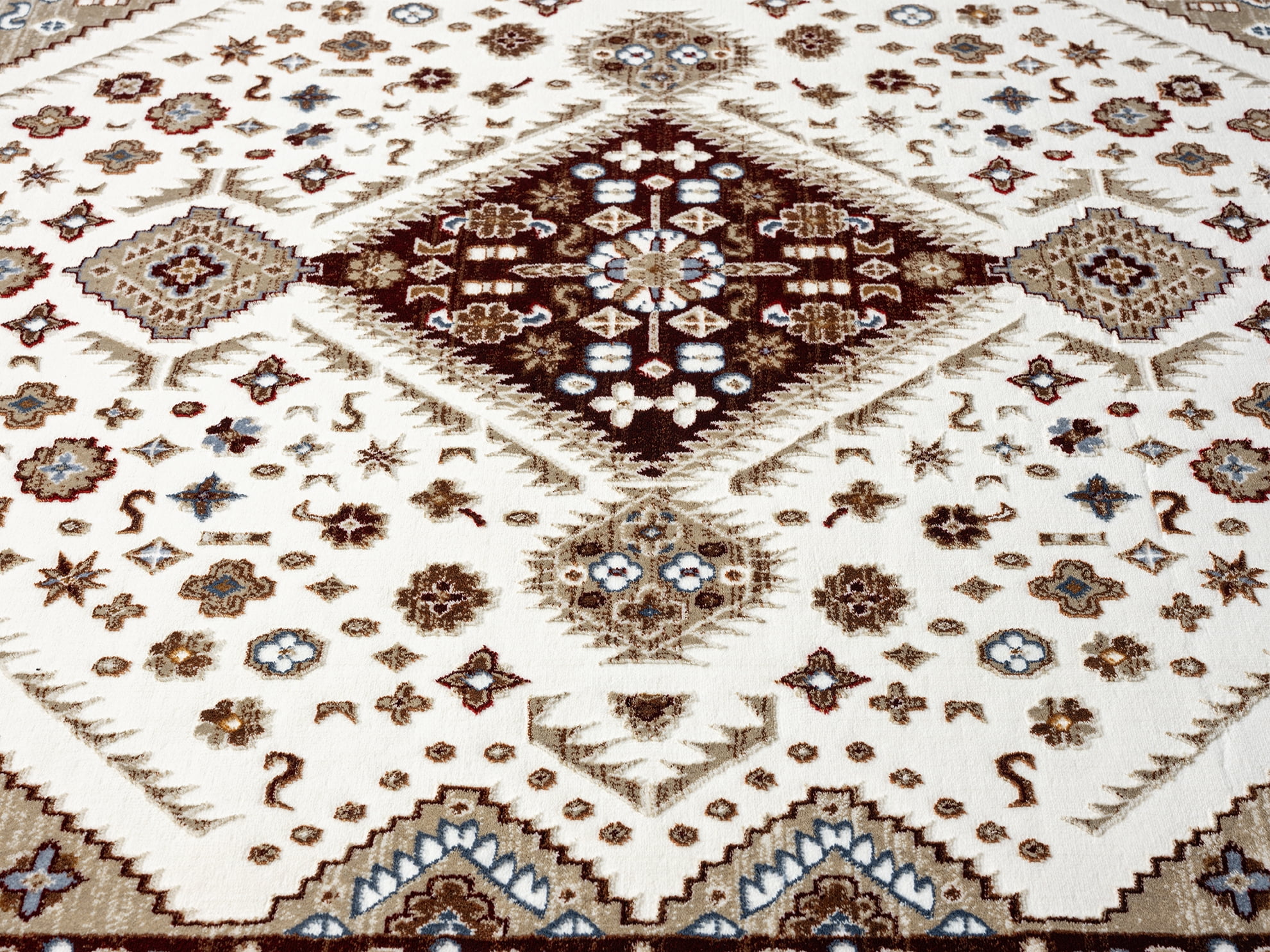 United Weavers Riviera Belva Runner Rug, Border Pattern, Burgundy, 2'7" X 7'2"