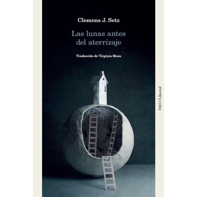 Las lunas antes del aterrizaje