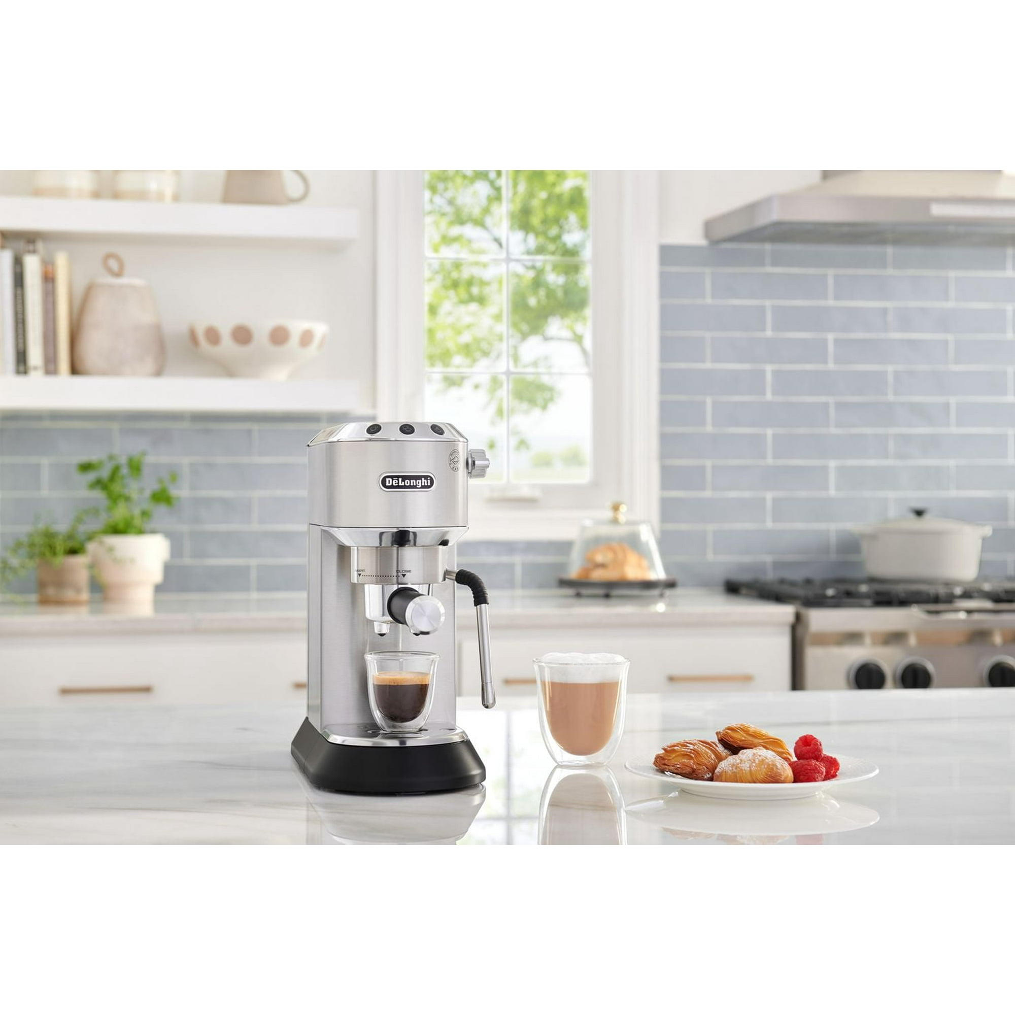 De'Longhi EC885M Dedica Arte Pump Espresso Machine, in