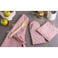 thumbnail image 3 of Barn Red Solid Chambray Potholder (Set of 2), 3 of 5