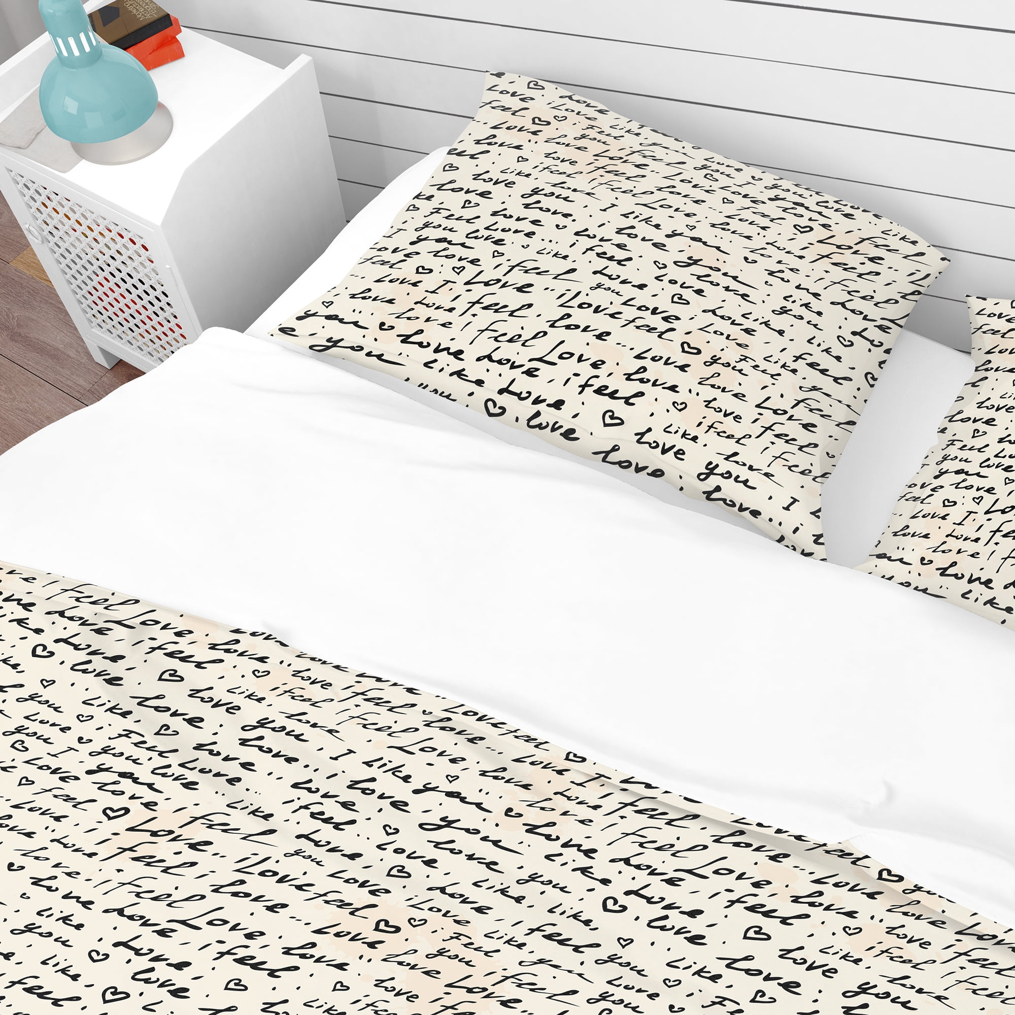 Designart 'I feel LOVE Text Pattern' Eclectic Duvet Cover Set