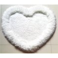 thumbnail image 1 of Amazing Rugs H1904 28 x 32 Po en Forme de Coeur Tapis de 4 Po en Touffeté à la Main en Blanc, 1 of 1