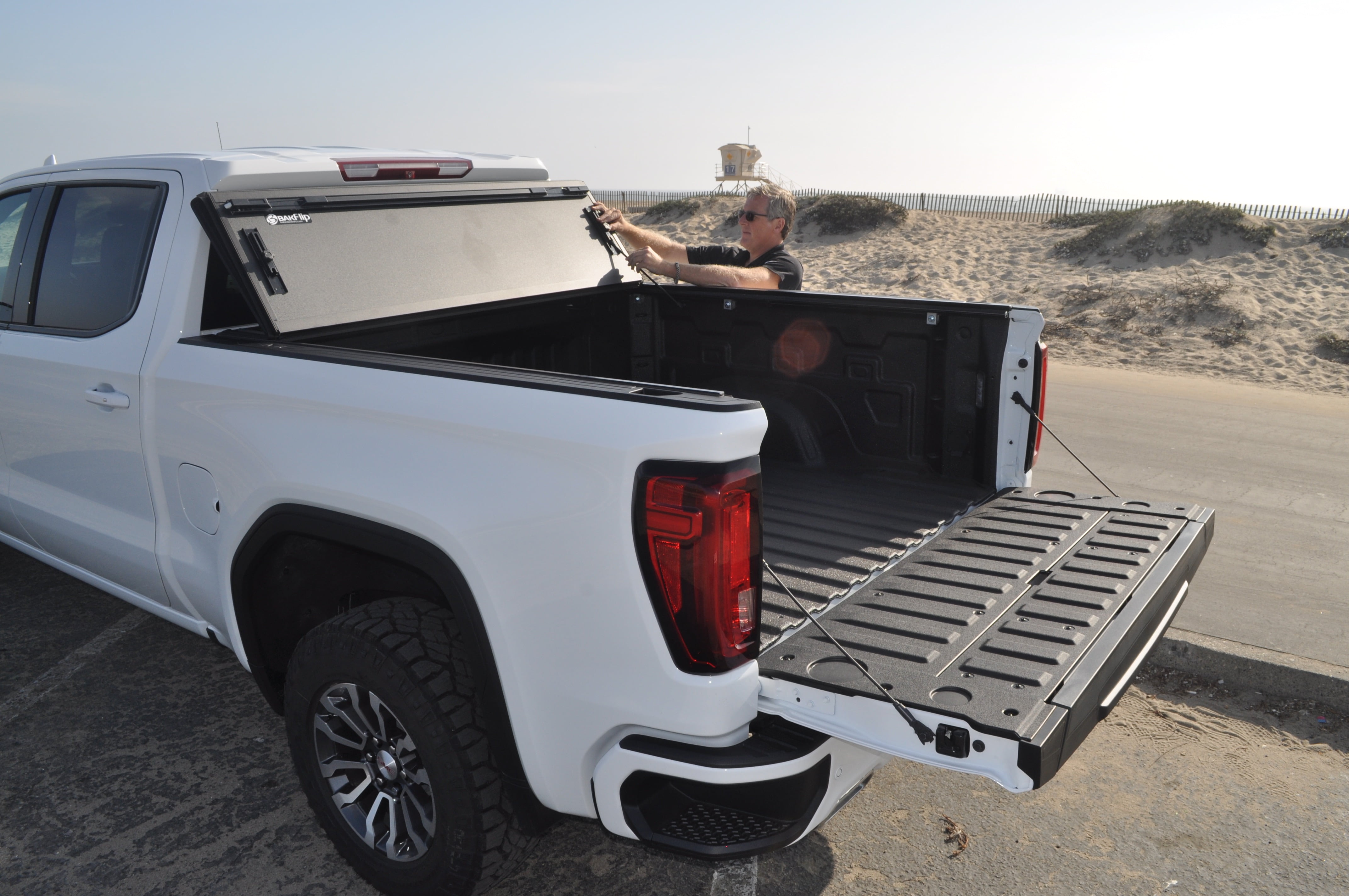 BAK Industries 448130 Tonneau Cover BAKFlip MX4 Hard Folding; Lockable