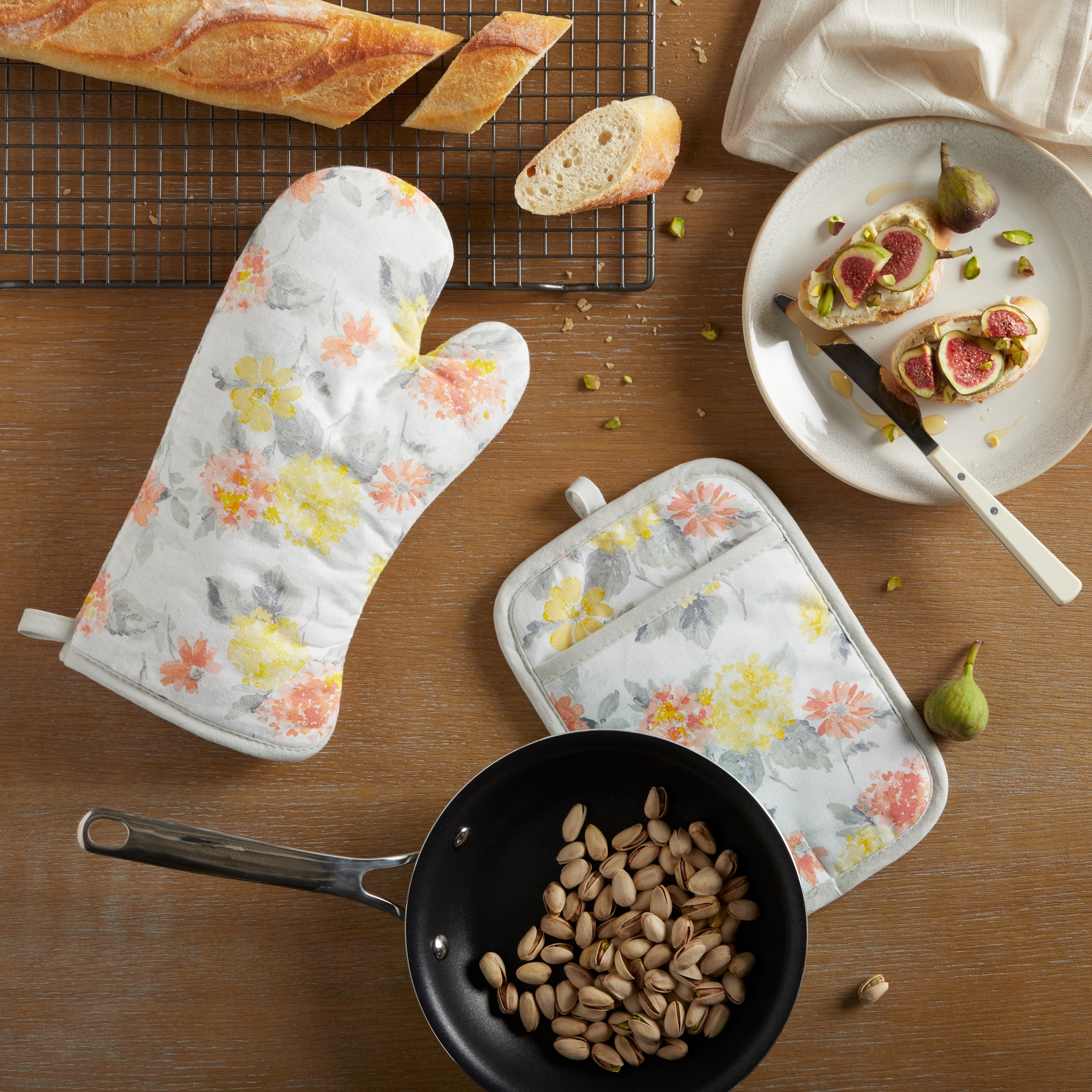 Martha Stewart Amber Floral Oven Mitt & Pot Holder Set 2-Pack, Yellow/Coral, OM: 7"x13" & PH: 7"x10"