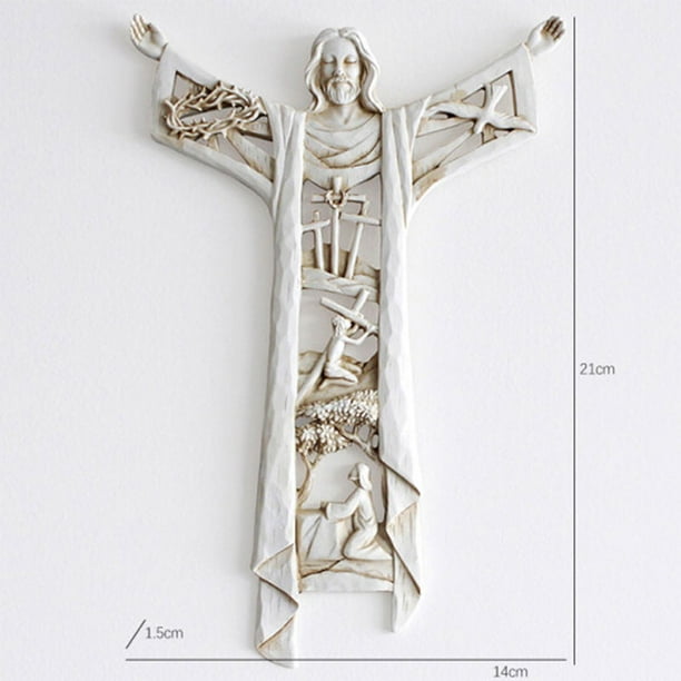 Une croix murale du Christ ressuscité et la dernière croix murale