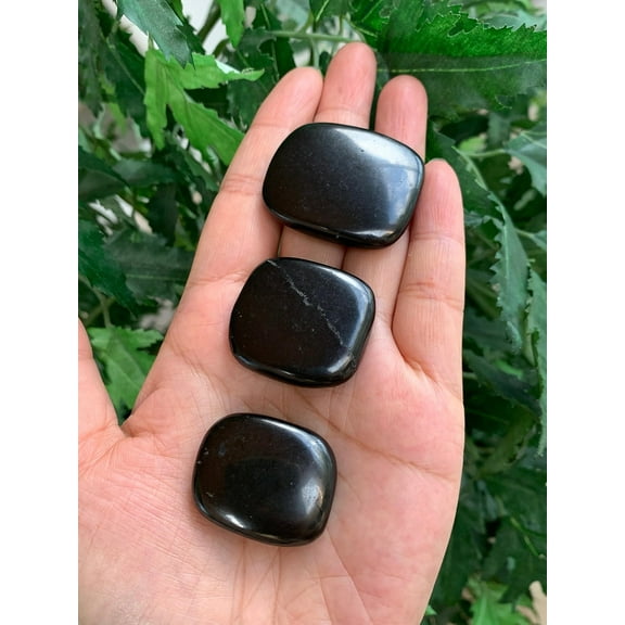WHOLESALE Shungite Smooth Stones, Shungite Worry Stone, Shungite Palm Stone, Smooth Shungite Gemstone, Pocket Stone (1 Stone)