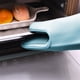 thumbnail image 4 of Bewildely Guante de silicona para horno microondas, manopla de cocina gruesa con aislamiento térmico, guante antideslizante para hornear, 1 ud. Herramientas y accesorios para hornear verde Bewildely HA005292-02, 4 of 6
