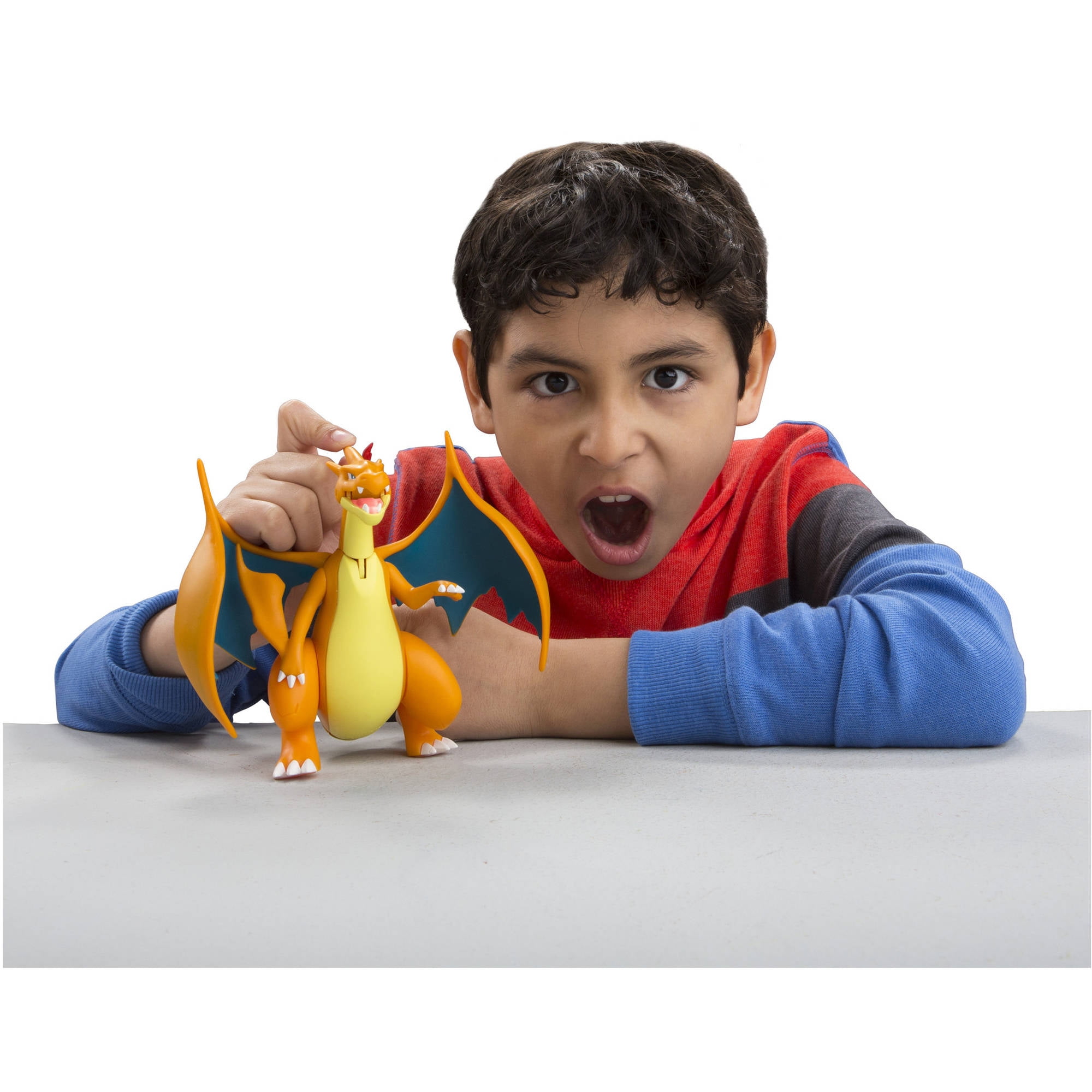 Mega Charizard Y Pokémon xy (15cm) Tomy em Promoção na Americanas