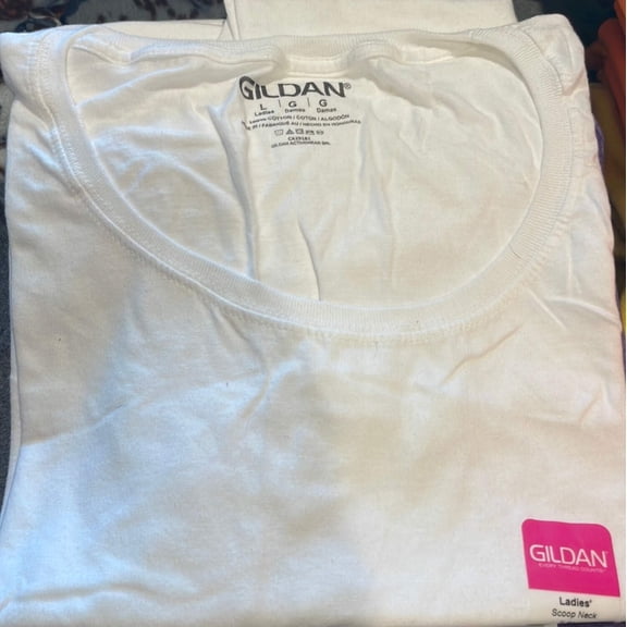 Women’s Gilden Scoop Neck Tee T-Shirts