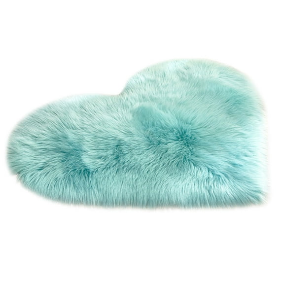 JeashCHAT Heart Shape Fluffy Area Rug , Ultra Soft Faux Sheepskin Small Area Rug, Long Plush Shaggy Carpet for Bedroom Living Room Chair Floor Sofa Decor, 15.7 x 19.6inch