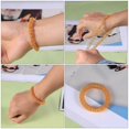thumbnail image 4 of ZHAOCHENG piezas de pulsera masajeadora de presión de dedos de metal, adecuada para el dolor de masaje de dedos y muñecas de mano dorada, 4 of 5
