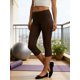 thumbnail image 4 of Pantalones capri de mujer de tiro bajo con cintura plegable, color liso, corte ajustado y estilo cropped., 4 of 9