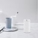 thumbnail image 2 of Botellas dispensadoras de líquido portátiles para champú, jabón de manos recargable y loción para viajes y uso en el baño., 2 of 7