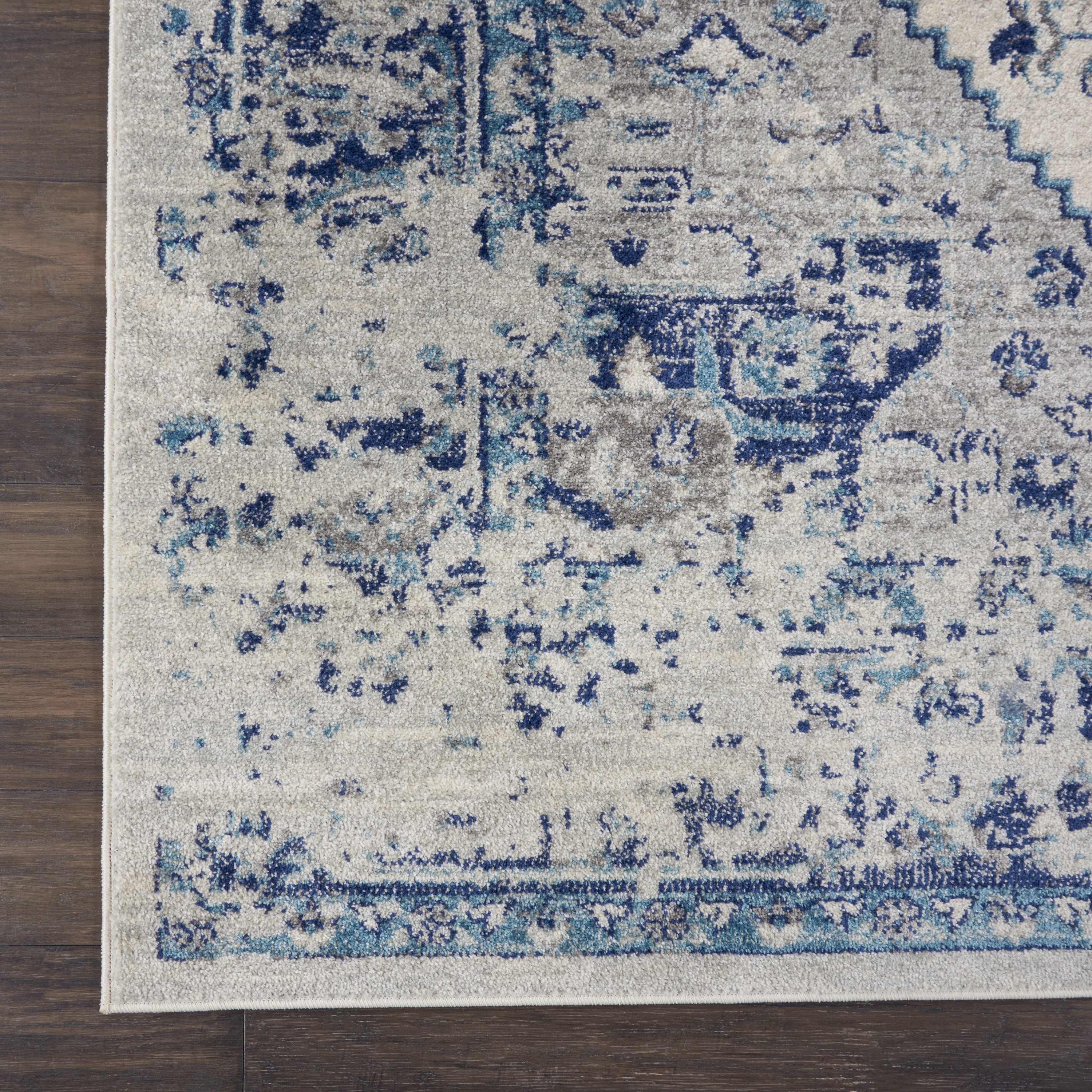 Desert Fields Persian Ivory/Light Blue 2' x 4' Area Rug, (2' x 4')